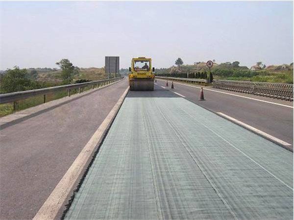 道路抗裂贴什么规格