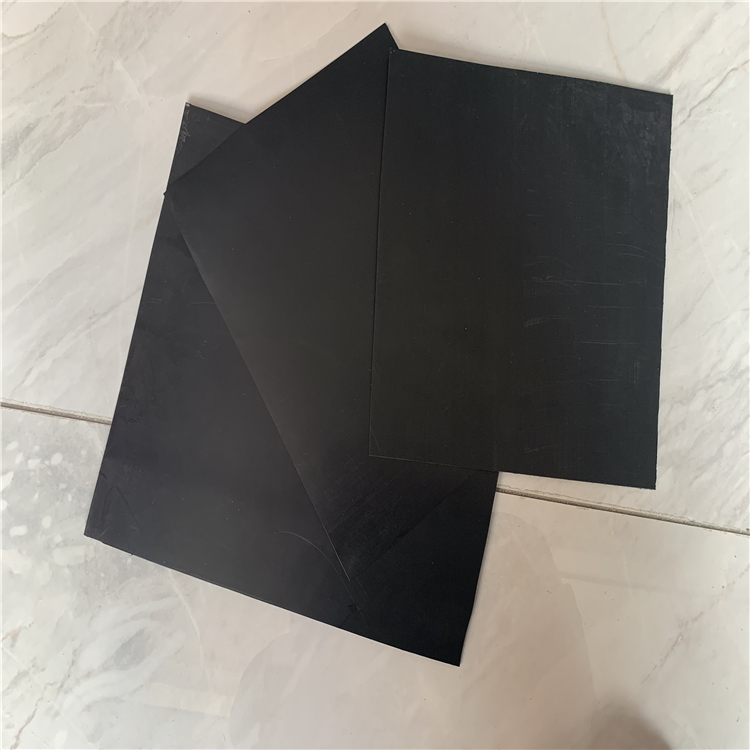 土工膜厂家山东路易达介绍土工膜生产工艺