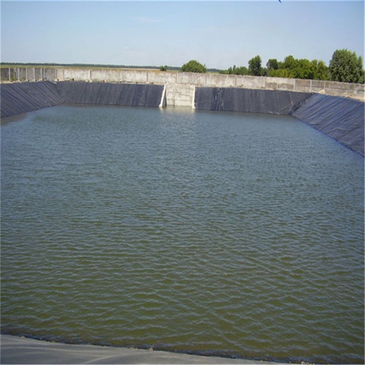 鱼塘防渗膜如何选取